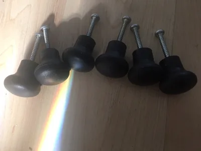 Knobs for dresser
