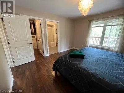 Large private room, private bathroom, walk in closet, Inclusive