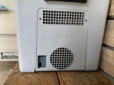 portable fridge/ warmer