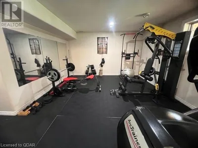 Large private room, private bathroom, walk in closet, Inclusive