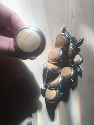 Knobs for dresser