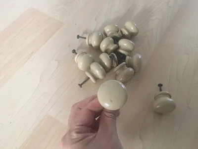 Knobs for dresser