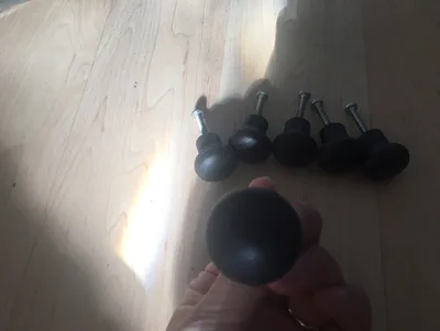 Knobs for dresser