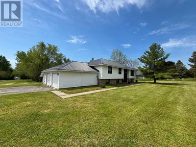 497 WELLINGTON MAIN STREET Prince Edward County (Wellington Ward