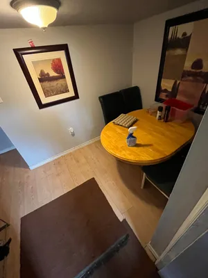 Downtown furnished room available now