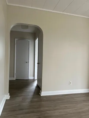 Move in Ready!  2 bedroom 1 bathroom Apartment