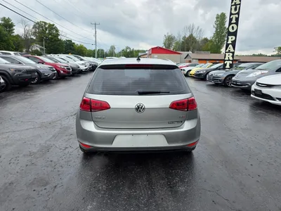 2016 Volkswagen Golf TSi S