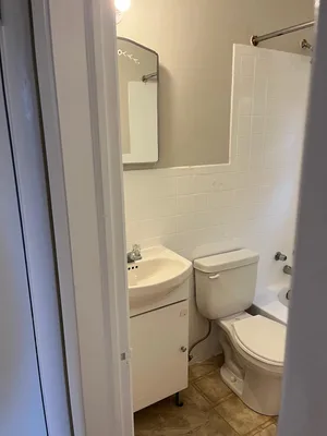 Move in Ready!  2 bedroom 1 bathroom Apartment
