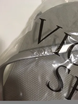 VICTORIA’S SECRET PINK - M 7/8 - NWT - SILVER GREY FLIP FLOPS