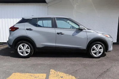 2024 Nissan Kicks S ONLY 14,950KM!