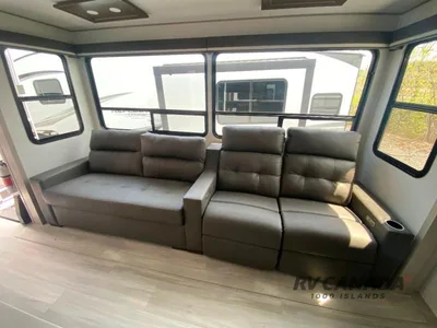 2025 Grand Design Influence 3704BH