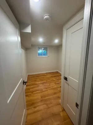 Renovated Room in 4-Bedroom Student House — 77 Helen Street