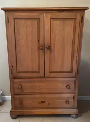 Complete queen bedroom set - 5 pieces.
