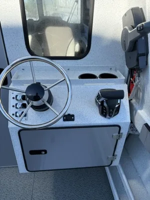 2026 Kingfisher 2225 Escape HT