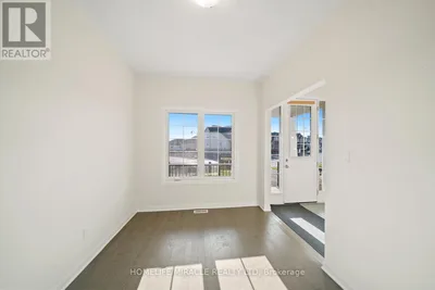 54 OAKMONT DRIVE Loyalist (Bath), Ontario