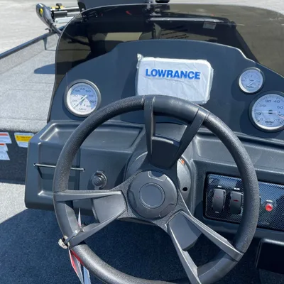 2026 Lowe Boats Skorpion 17