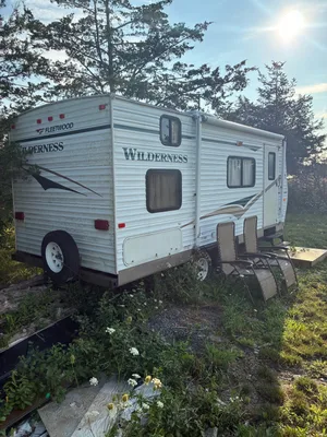 19ft Camper trailer 2005 Fleetwood Wilderness
