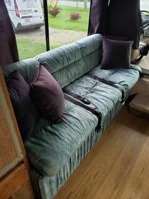 1991 Chrysler Aerocruiser RV