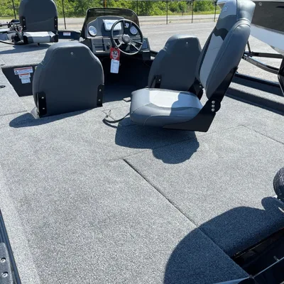 2026 Lowe Boats Skorpion 17