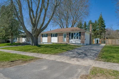 Bright & Spacious 3 Bedroom Main Floor Unit – All Inclusive | $2