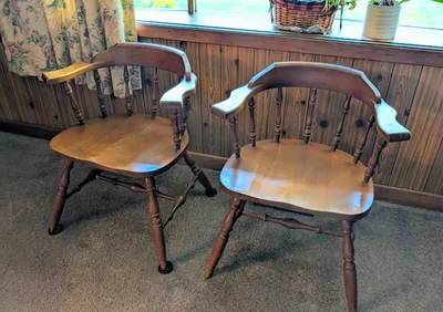 Maple Dining Table with 6 chairs