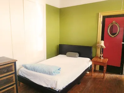1 XLG Room DowntownKT, Male 50+ Only, Quiet All INCLUSIVE
