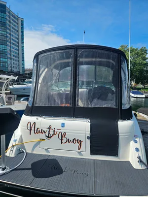2005 Maxum 3100 SE – Twin MerCruisers – Beautifully Equipped