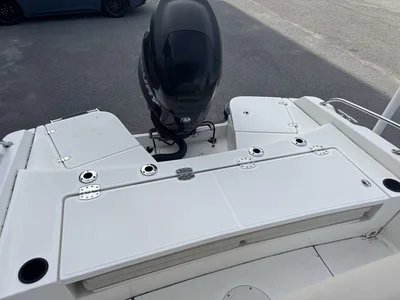 2017 Boston Whaler 210 Dauntless