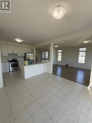 128 OAKMONT DRIVE Loyalist (Bath), Ontario
