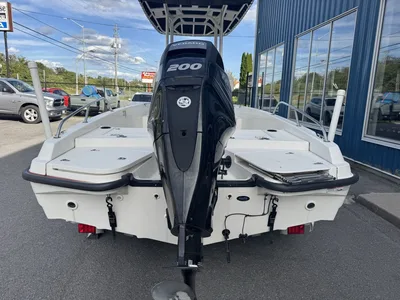 2017 Boston Whaler 210 Dauntless