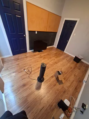 $500 LARGE ROOM WITH WINDOW AND WALK IN CLOSET CAMPBELLFORD