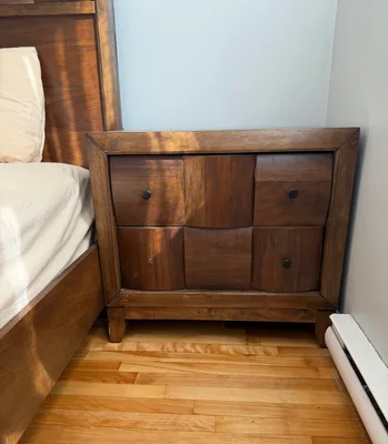 Solid Wood King Bedroom Set with 02 night stands and mattress