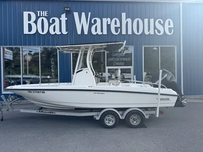 2017 Boston Whaler 210 Dauntless