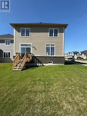 128 OAKMONT DRIVE Loyalist (Bath), Ontario