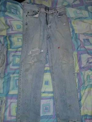 Free 32" jeans