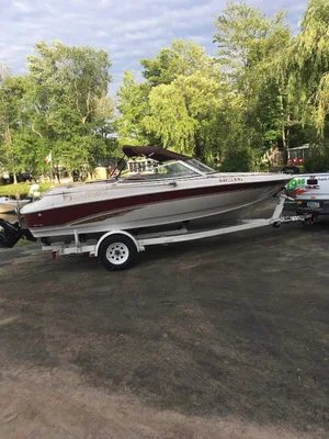 1995 Larson SEI 194 Bowrider w/ 190 HP MerCruiser & Trailer