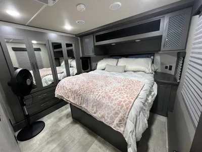 2022 Grand Design Momentum 350G
