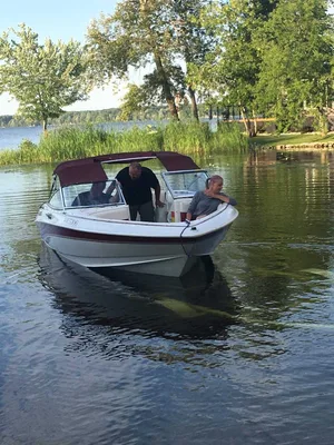 1995 Larson SEI 194 Bowrider w/ 190 HP MerCruiser & Trailer