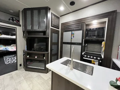 2022 Grand Design Momentum 350G