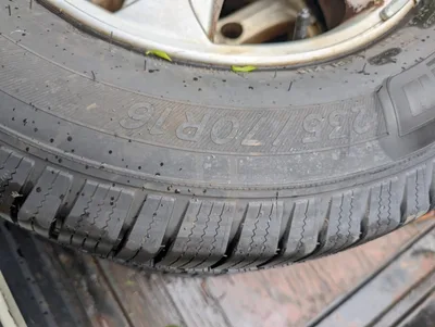 Michelin Defender LTX Set of 4 on Alloy Rims – 235/70R16