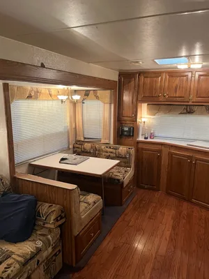 2000 31’ Golden Falcon Touring in great shape