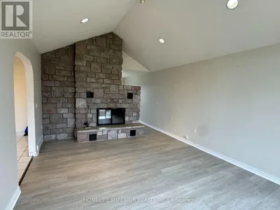 21 MCCANN CRESCENT Madoc, Ontario