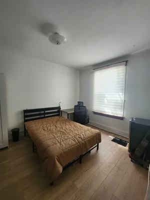 Room for Sublet, 5 Min Walk to Campus ($1000/mo)