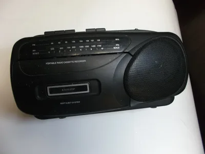 PORTABLE RADIO CASSETTE RECORDER