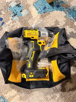 DEWALT 20V MAX XR Brushless Cordless 1/4” 3-Speed Impact Driver