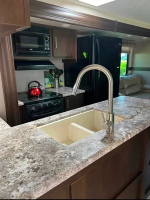 2019 KZ Sportsmen Destination 364BH