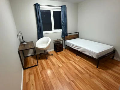 Kingston Rooms for Rent | $850+ | Utilities & Wi-Fi Included