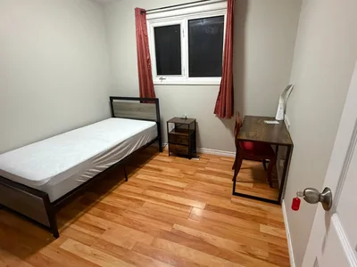 Kingston Rooms for Rent | $850+ | Utilities & Wi-Fi Included