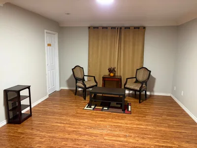 Kingston Rooms for Rent | $850+ | Utilities & Wi-Fi Included