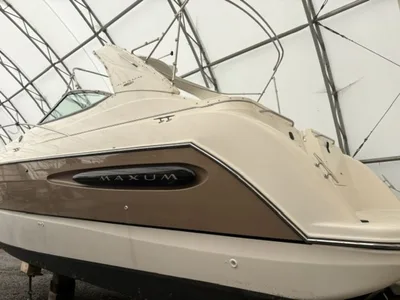 2003 MAXUM 330